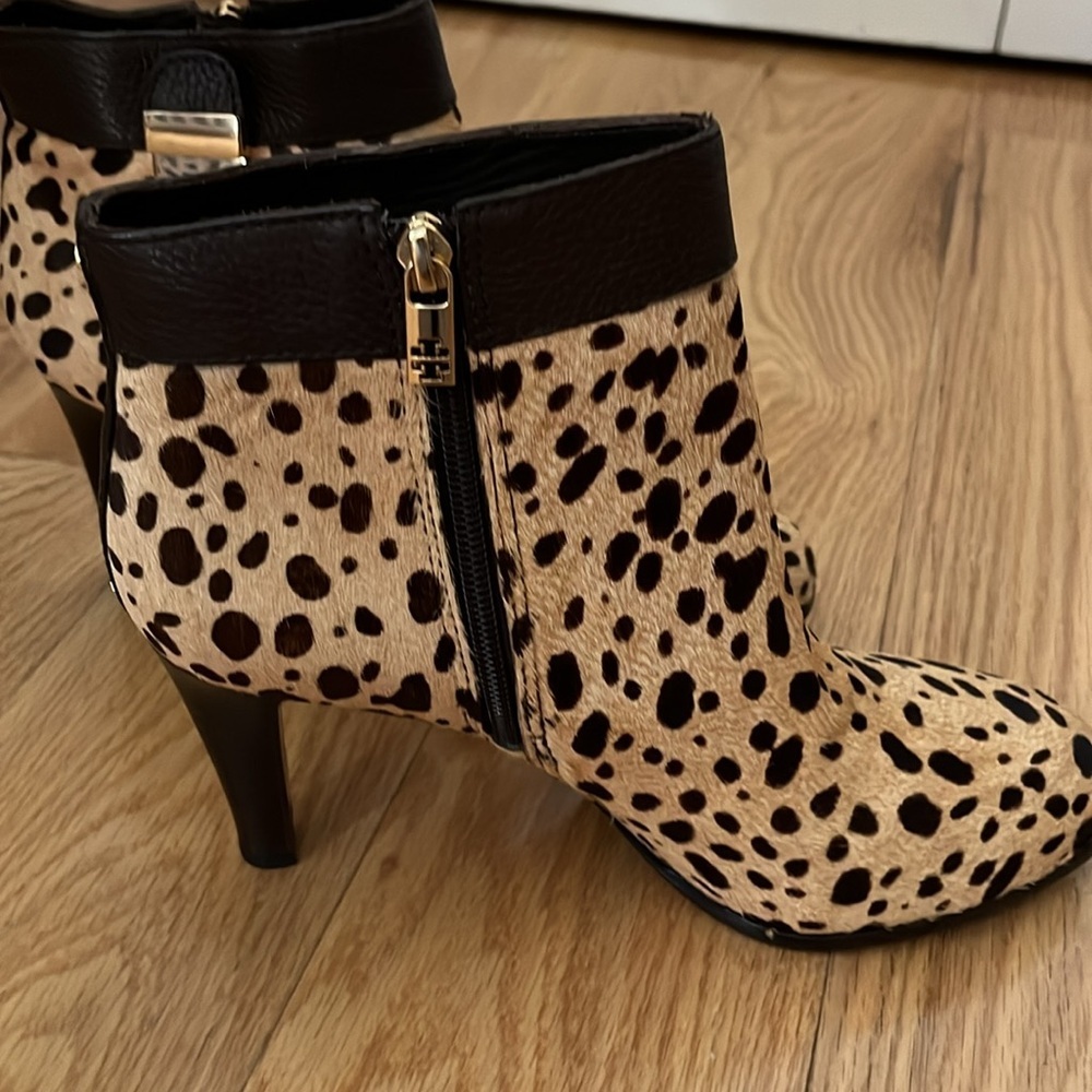 New Tory Burch Calf hair cheetah print Priscilla Boots, size 9 - Picture 5 of 16